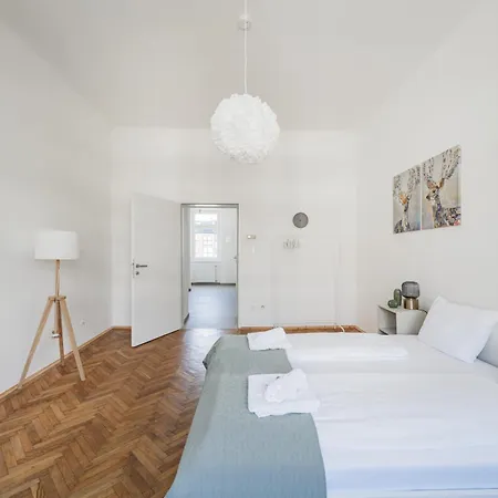 Spacious Studio In Vienna Exterior photo