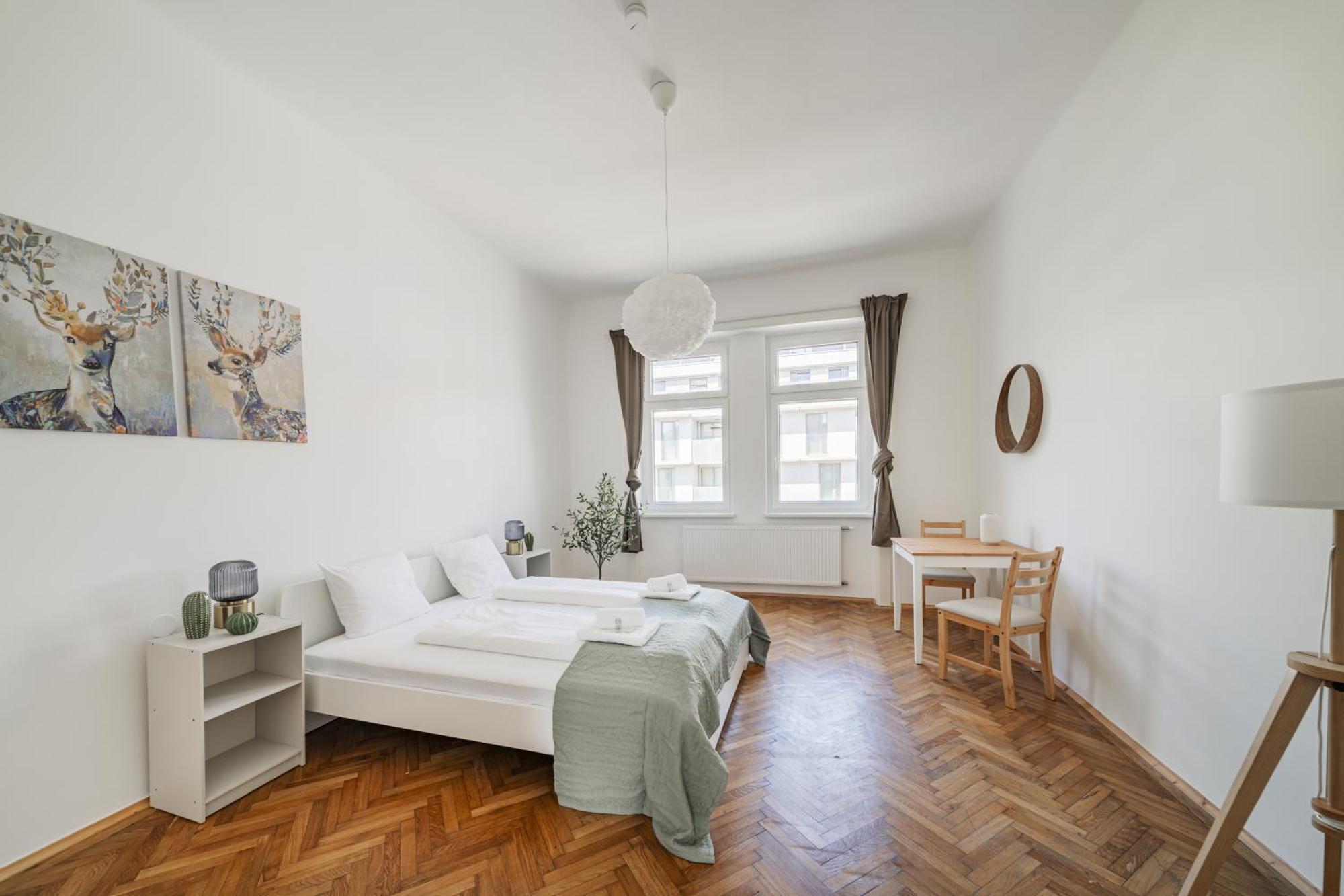 Apartment Spacious In *